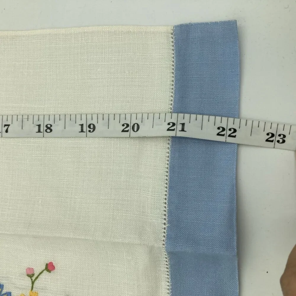 Vintage Guest Towels White Floral Hand Embroidered Appliqué Linen Towels Set 4